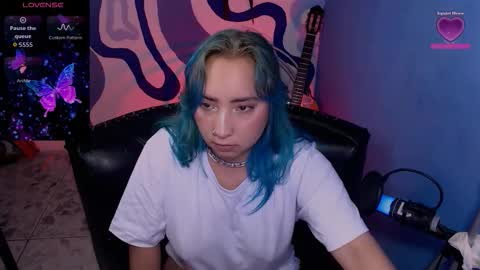 Snapshot of eva_brooks1 chatting on 09/27/25, 04:34 Iris Smile independent model online show from 09/27/25, 04:34