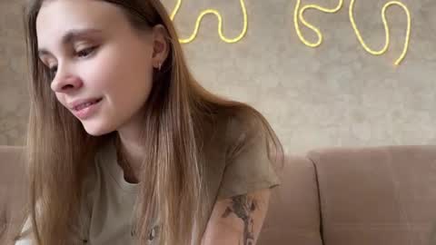 Eva Calvin online show from 12/19/25, 07:15