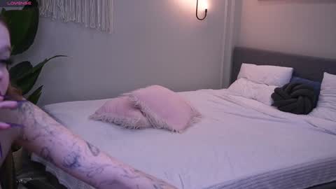 Eva online show from 01/27/25, 07:14