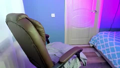 Snapshot of eva_conors_ chatting on 07/14/26, 10:21 Eva online show from 07/14/26, 10:21