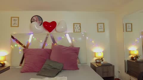 EVA DAEMON  online show from 02/18/25, 11:22