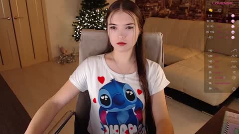 Snapshot of eva_davie chatting on 12/10/24, 05:00 Eva online show from 12/10/24, 05:00