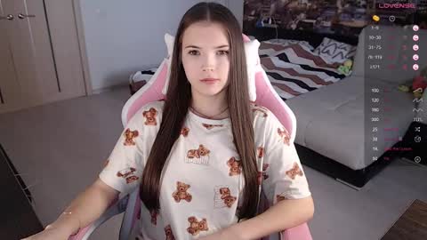 Snapshot of eva_davie chatting on 02/13/25, 10:55 Eva online show from 02/13/25, 10:55