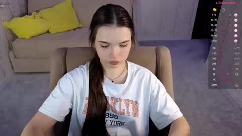 Snapshot of eva_davie chatting on 11/09/25, 02:48 Eva online show from 11/09/25, 02:48