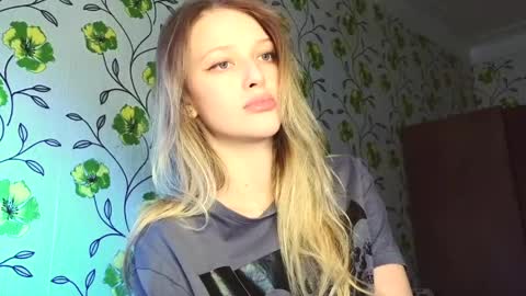 Evvie online show from 05/31/26, 03:26