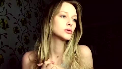 Evvie online show from 06/27/26, 05:56