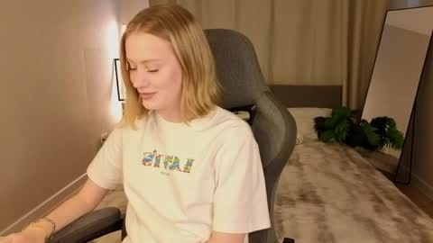 eva hamilton online show from 05/27/26, 01:13