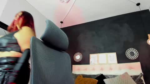 eva_hot_1 online show from 09/12/25, 01:22