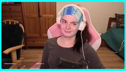 Gamer Katt online show from 09/30/25, 12:32