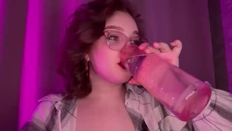 Snapshot of eva_kittenn chatting on 11/08/25, 01:28 eva_kittenn online show from 11/08/25, 01:28