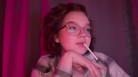 Snapshot of eva_kittenn chatting on 11/19/25, 12:54 eva_kittenn online show from 11/19/25, 12:54