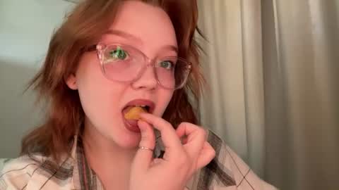 eva_kittenn online show from 07/18/26, 08:29