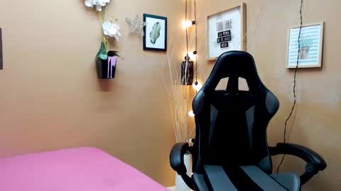 eva_love49 online show from 11/05/25, 01:11