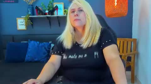 eva_love49 online show from 07/04/26, 05:41