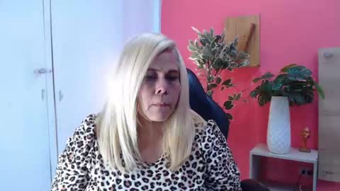 eva_love49 online show from 07/06/26, 06:54