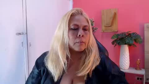 eva_love49 online show from 07/10/26, 06:54