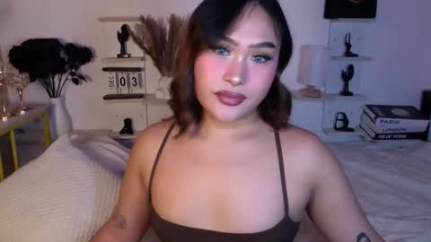 Queen Eva Mazikeen online show from 12/03/25, 04:05