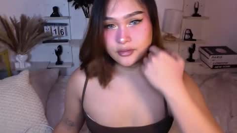 Queen Eva Mazikeen online show from 12/17/25, 06:14