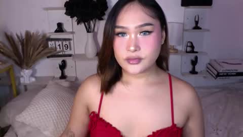 Queen Eva Mazikeen online show from 12/21/25, 06:15