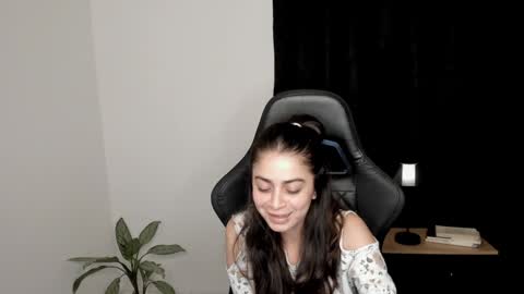 eva_monn online show from 01/09/25, 02:43