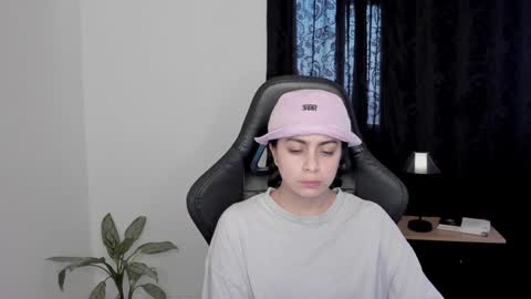 eva_monn online show from 01/14/25, 03:57