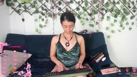 Eva  online show from 01/09/26, 07:48