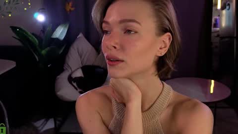 Snapshot of eva_natsumi chatting on 11/05/25, 05:35 Eva online show from 11/05/25, 05:35