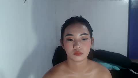 eva_pinay19 online show from 10/22/25, 11:26