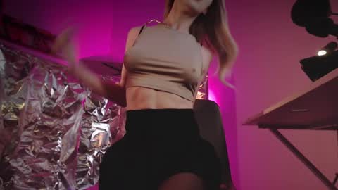 Eva online show from 02/14/25, 07:12