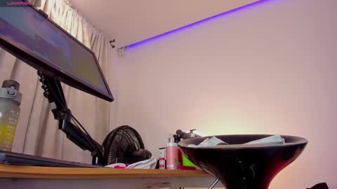 Eva online show from 01/11/25, 02:04