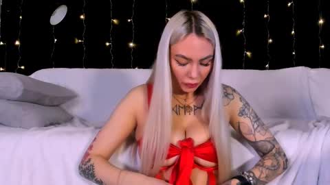 Eva online show from 02/15/26, 08:46