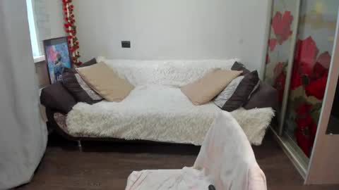 Snapshot of eva_redford chatting on 10/25/25, 01:35 Eva online show from 10/25/25, 01:35