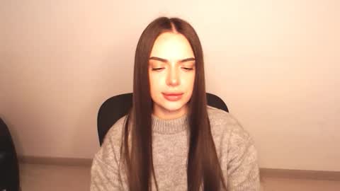 Eva online show from 10/13/25, 09:42