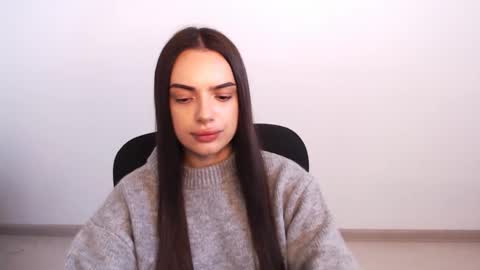 Eva online show from 11/15/25, 09:39