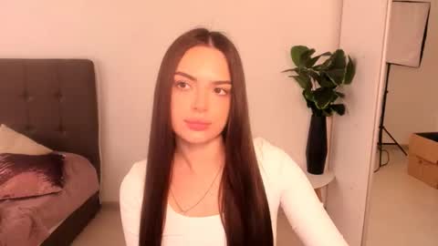 Eva online show from 04/08/26, 03:01