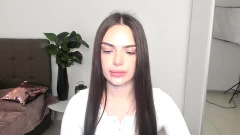 Eva online show from 04/21/26, 04:01