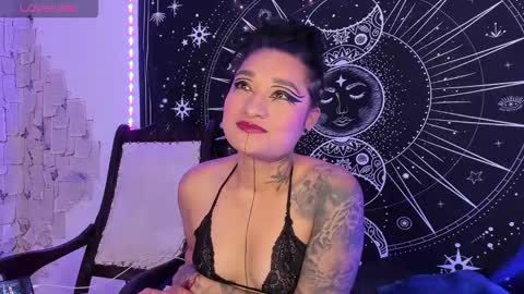 Snapshot of eva_sanderslee chatting on 11/09/25, 08:56 Eva online show from 11/09/25, 08:56