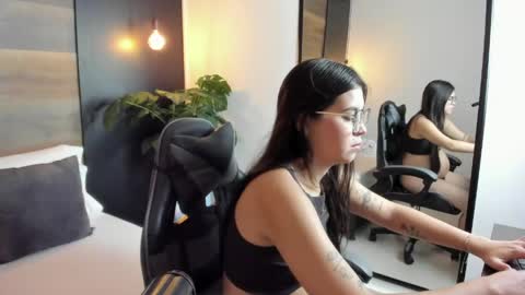 E V A  online show from 05/12/26, 12:35