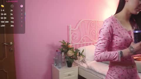 eva_vibe online show from 10/12/25, 07:51