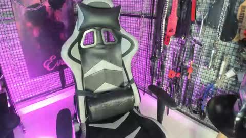 Snapshot of evaa_bdsm chatting on 10/26/25, 12:49 EVA INDEPENDENT MODEL online show from 10/26/25, 12:49