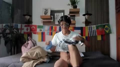 Snapshot of evaa_campbell chatting on 07/08/26, 12:42 Eva online show from 07/08/26, 12:42