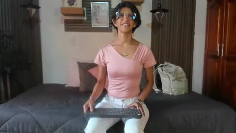 Snapshot of evaa_campbell chatting on 07/17/26, 12:12 Eva online show from 07/17/26, 12:12