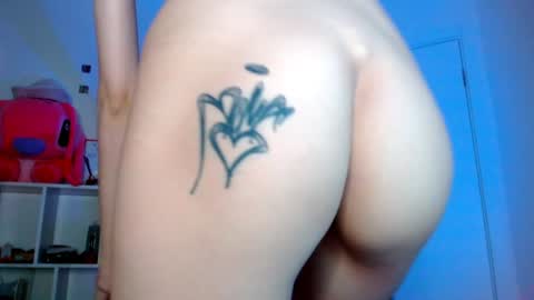 Snapshot of evaa_coy chatting on 12/15/24, 04:59 Eva online show from 12/15/24, 04:59