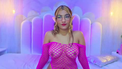 evaa_honey online show from 05/22/26, 10:54