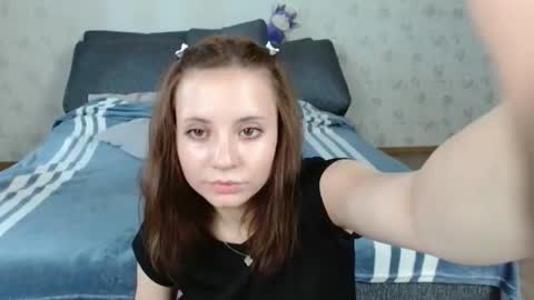 Snapshot of evaa_love_ chatting on 07/04/26, 09:37 Eva online show from 07/04/26, 09:37