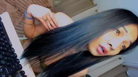 Eva Ambrose online show from 02/12/26, 07:36