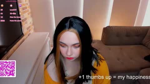 Snapshot of evablimey chatting on 09/14/25, 04:44 Eva online show from 09/14/25, 04:44