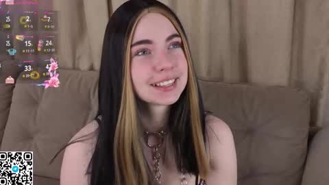 Snapshot of evablimey chatting on 12/15/25, 08:29 Eva online show from 12/15/25, 08:29