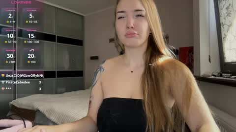 evacarter1 online show from 10/04/25, 08:34