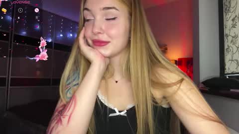 evacarter1 online show from 11/15/25, 12:45